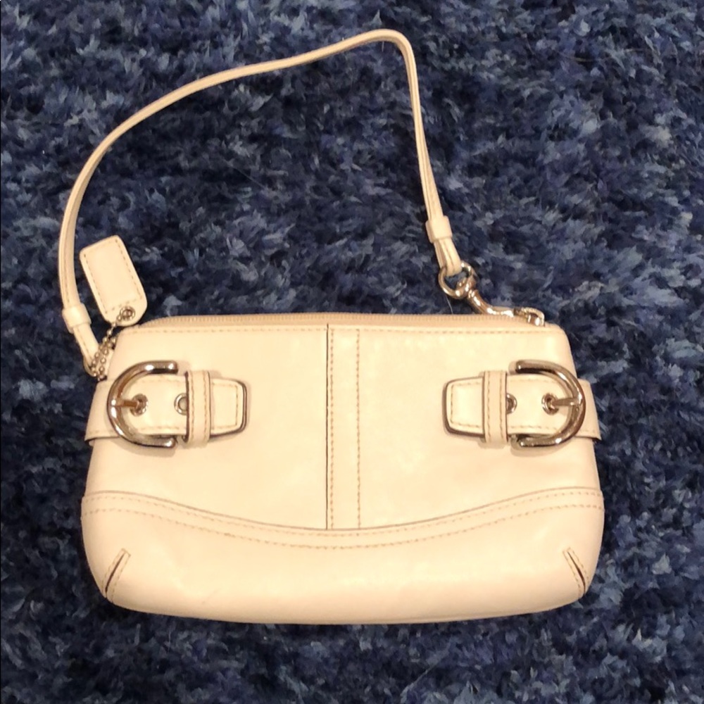 Coach wristlet - Picture 2 of 6